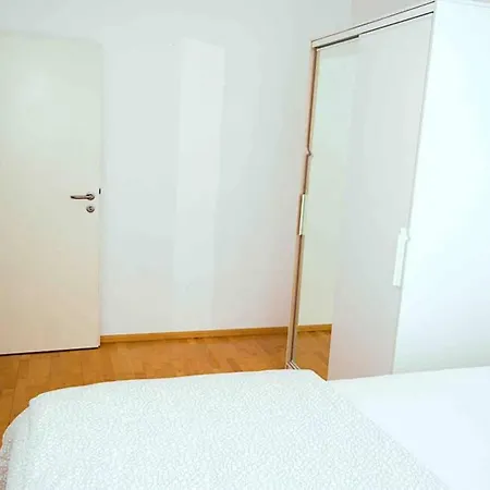 Charmante Moderne 3,5 Zkb-wohnung ترير