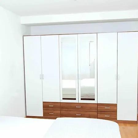 Apartman Charmante Moderne 3,5 Zkb-wohnung *